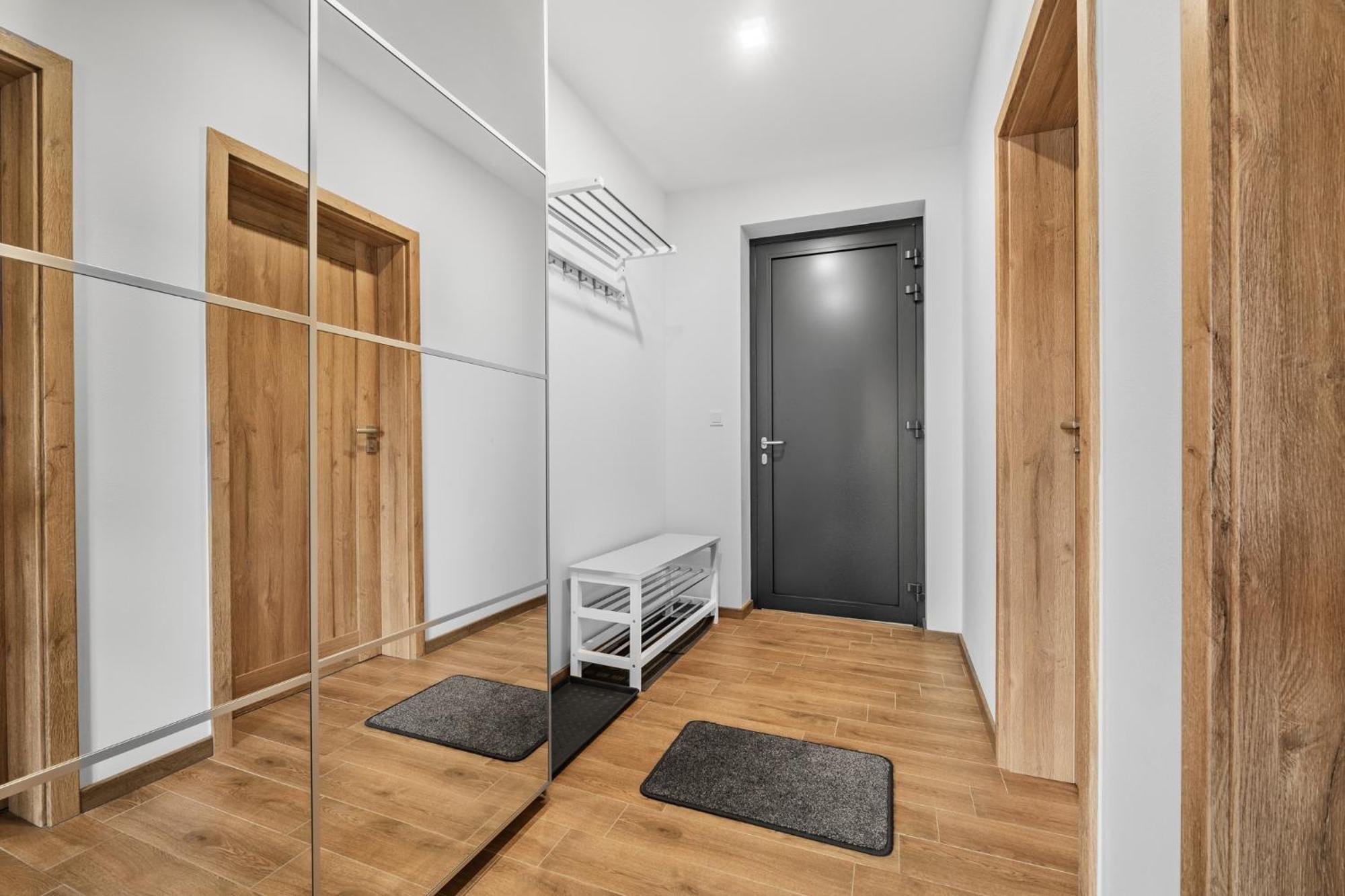 Apartman Anna โนเว เมสตู นอด เมตูยี ภายนอก รูปภาพ